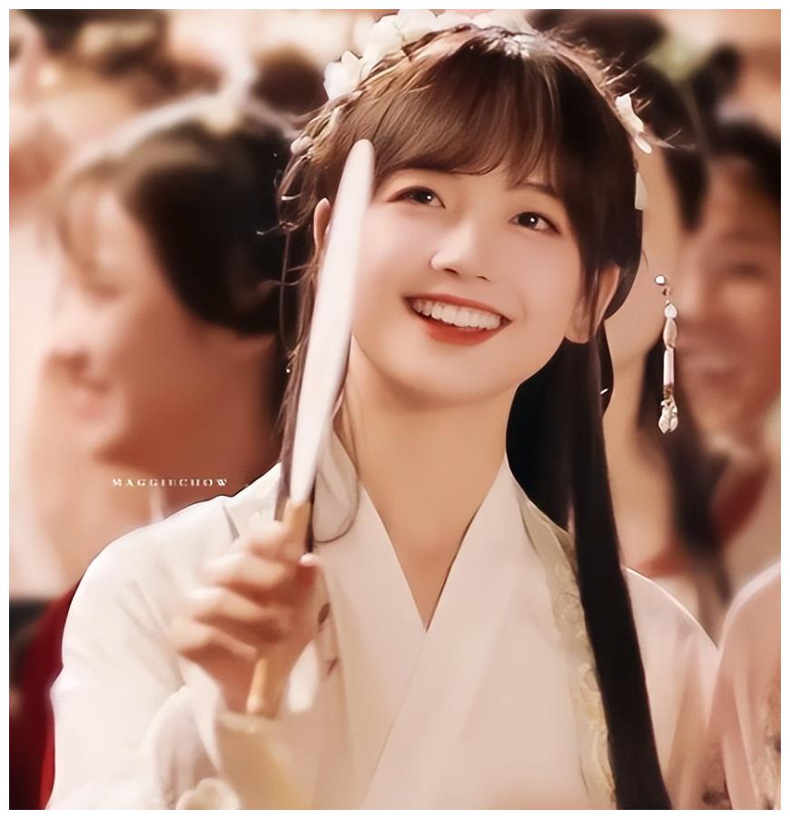 王冰冰|32岁王冰冰穿校服扮学生,身材消瘦颜值不如从前,受舆论影响较大