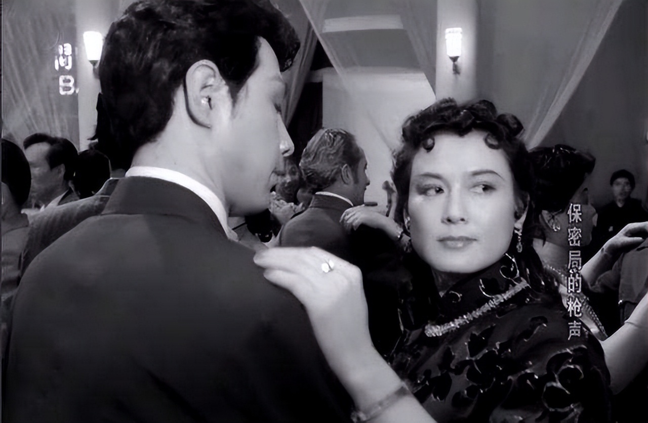 孙道临|孙道临铜像揭幕式:向梅气质依旧、达式常身姿挺拔,牛犇一头白发