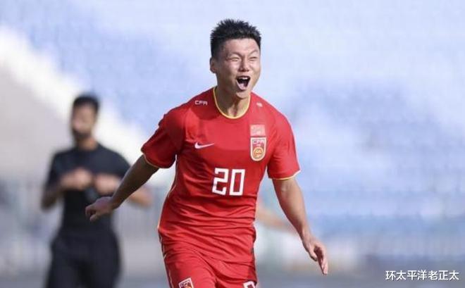 点球|4-2！中国足球扬眉吐气，完胜泰国一扫阴霾，22岁鲁能出品大四喜