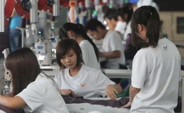 民警|高考712分的人大女学霸，为何沦为山村农妇，生6个孩子成低保户？