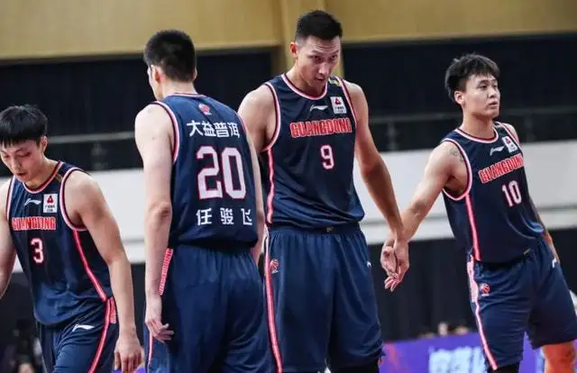 广东男篮|辽宁3比0广东！杜锋清理门户开启重建，朱芳雨连夜甩卖3人