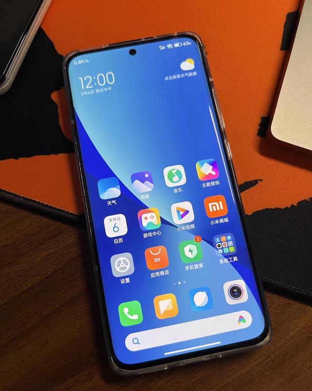 小米科技|是vivo提升了，还是小米在溢价，小米12和vivoX80到底如何选择？