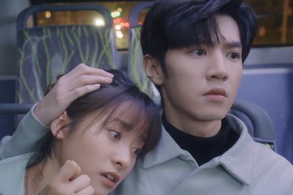 沈月|《反派男友》沈月太圈粉了，少女感十足，跟陈哲远搭档CP感爆棚