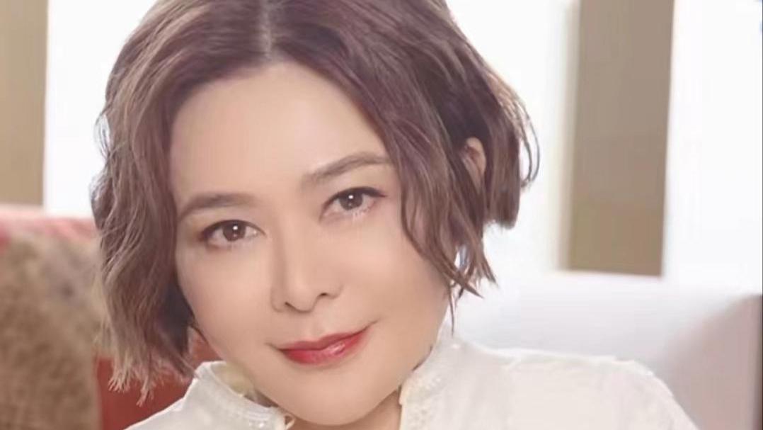 关之琳|关之琳晒庆生美照，60岁身材苗条似少女，单身独居上亿豪宅很惬意