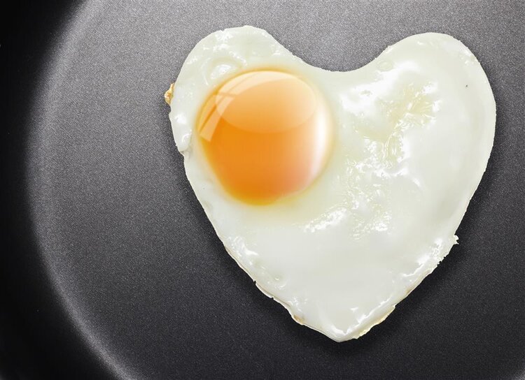 鸡蛋|浙大研究:每天多吃一个蛋,心脏病和癌症死亡风险会升高?真的吗