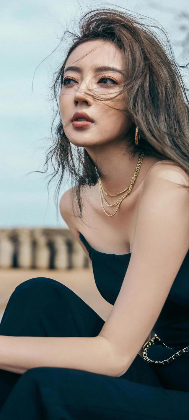 何瑞贤|分享明星美图—美女何瑞贤