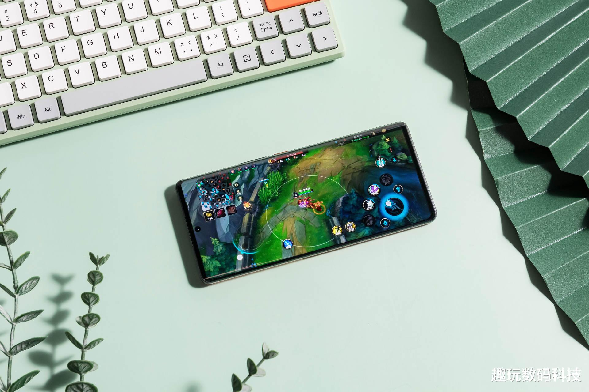 英伟达|iQOO 9 Pro搭载独显芯片Pro!屏幕效果超细腻,全面提升视觉观感