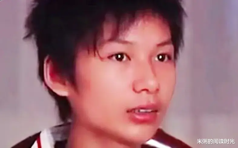 母亲抛弃5岁儿子11年,患癌后跪求相认,得知苦衷后儿子当场原谅