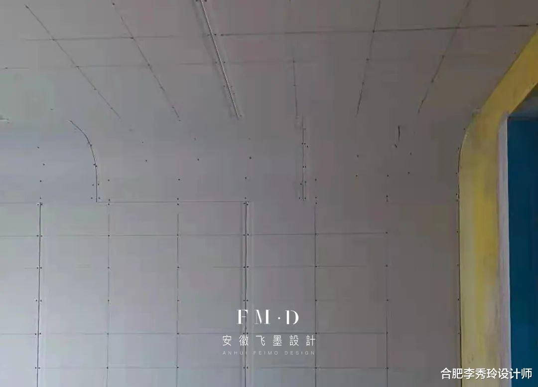 单调单调太单调,别再跟我提大白顶了,还是换了弧形吊顶,绝美