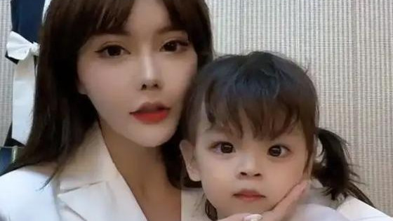 韩安冉|韩安冉00后男友开直播，额头多处淤青，鼻子插管否认挨打