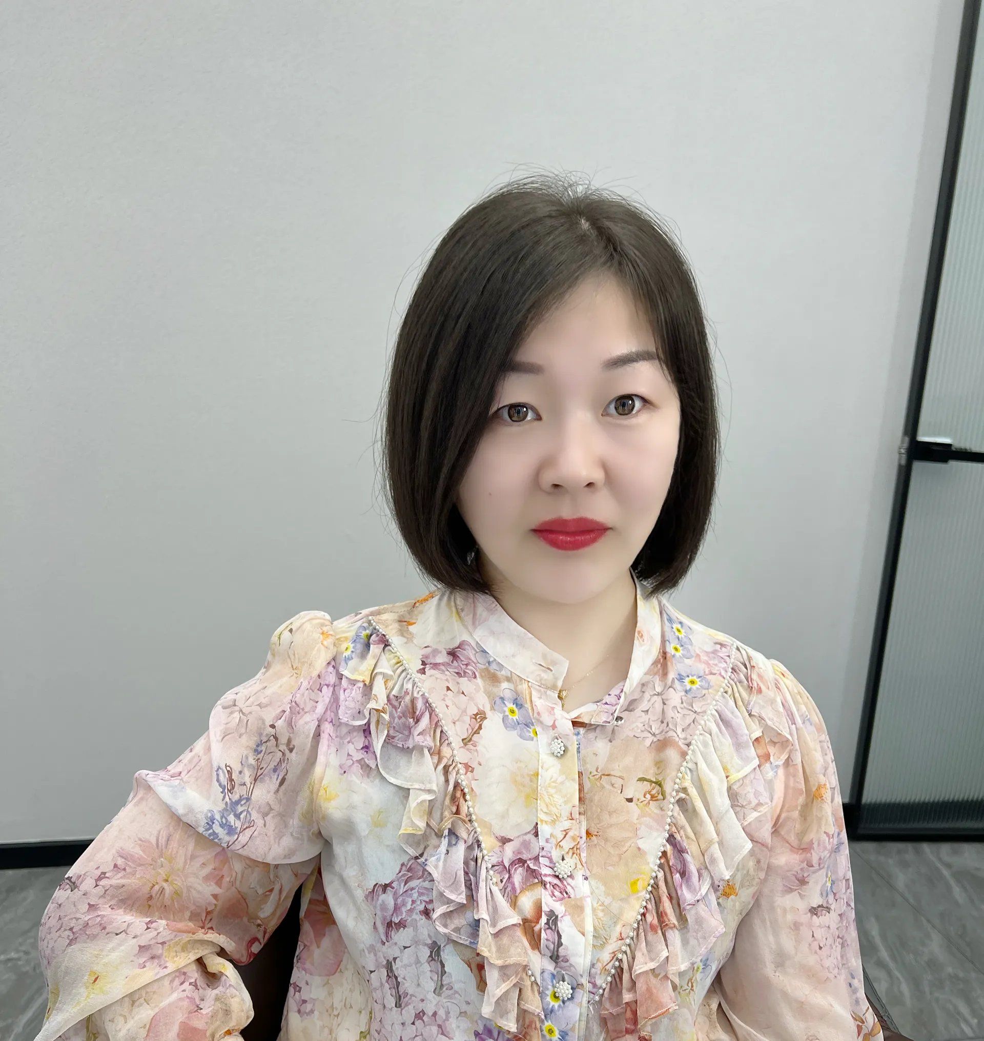 护肤品 女发别乱剪，想美看看这几款，让你颜值翻倍