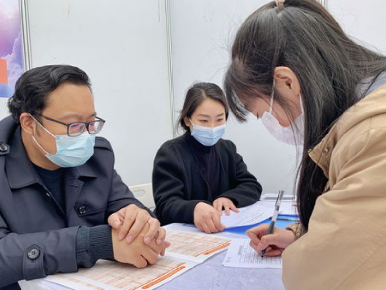 银行|又一铁饭碗公开招聘，学历门槛放低到专科，部分岗位提供正式编制
