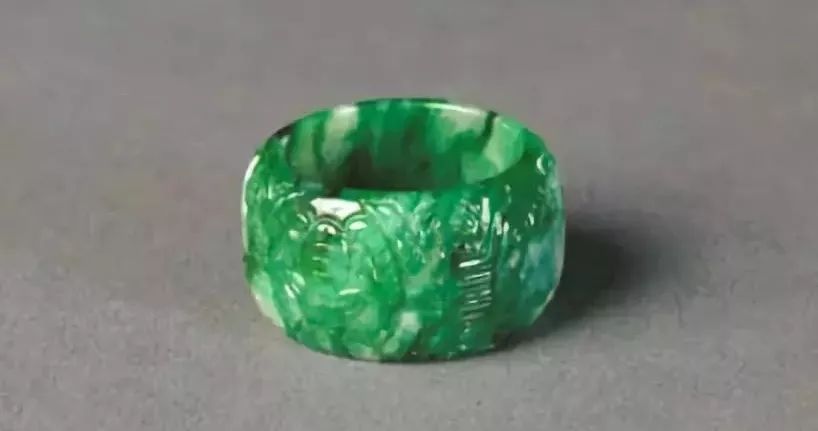 翡翠|翡翠如何成为宫廷宠儿?