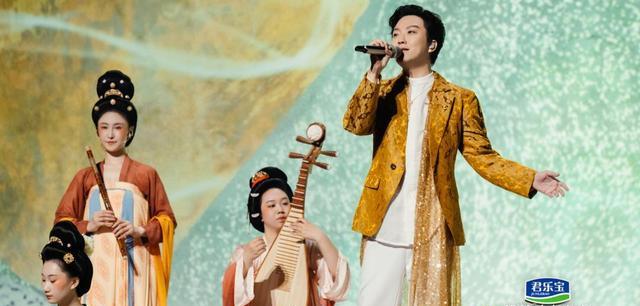 李玉刚|首播10.64亿，在这档打破次元壁的综艺，李玉刚又抓住了流量密码