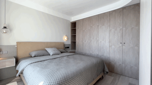 112㎡现代两居,4处柜门变房门,这个家到处都是“密室”,有趣