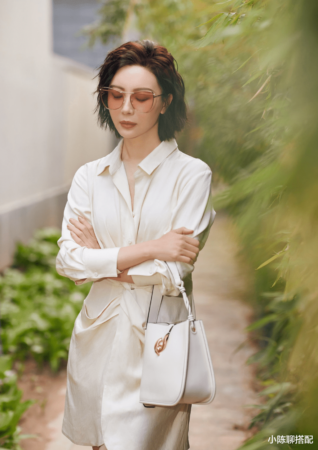 陈数|难怪被称为“洗洁精”,陈数穿花又戴金,却不艳俗,气质没法装