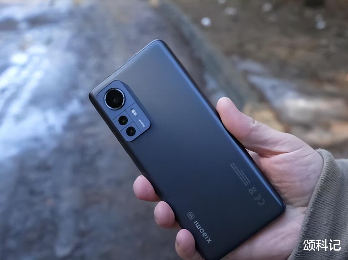 |22年值得入手的几款手机，性能值得信赖，买了绝对不后悔