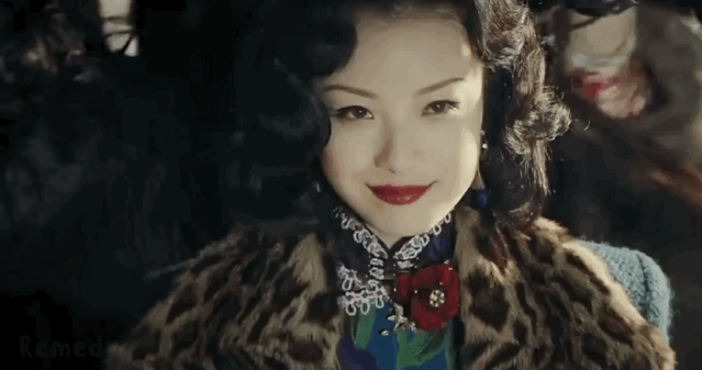 辛芷蕾|女星生图有多瘦？35岁辛芷蕾被感慨太瘦，江疏影“高瘦美”