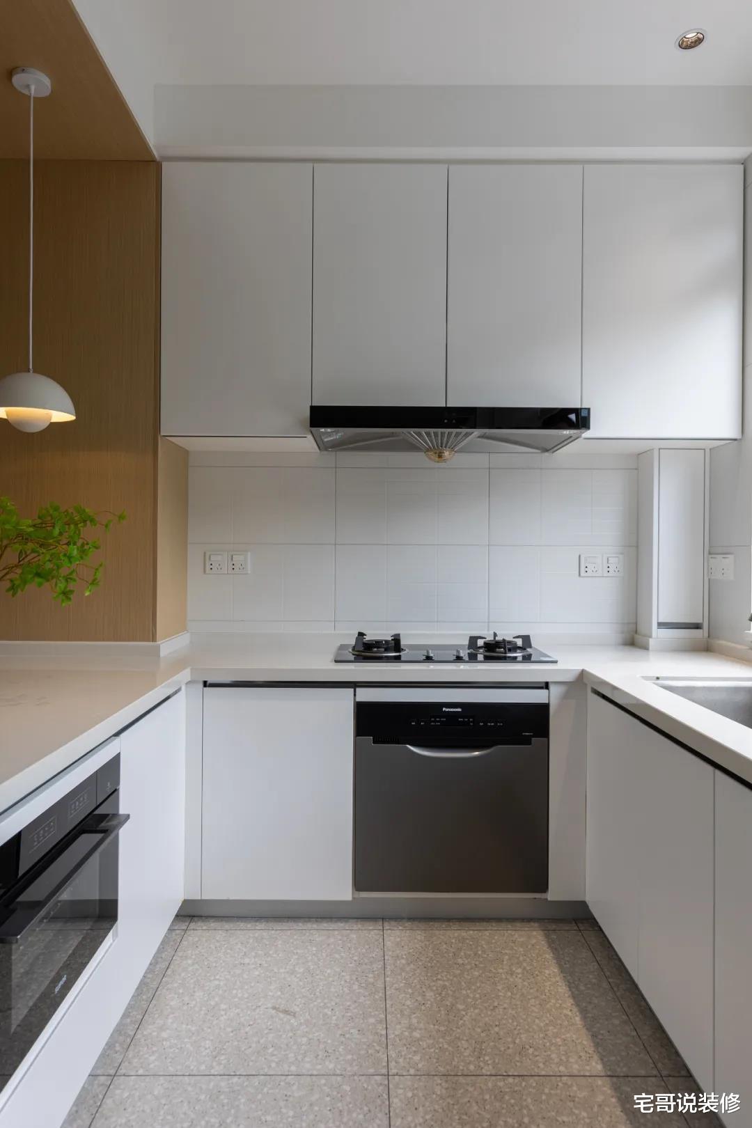 35㎡小宅住下一家3口,竟然有2室1厅,还有书房和4分离的卫生间!