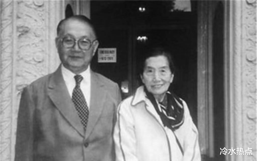 当兵回家探亲,被母亲绑上花轿;新婚夜她警告丈夫:绝不能做夫妻