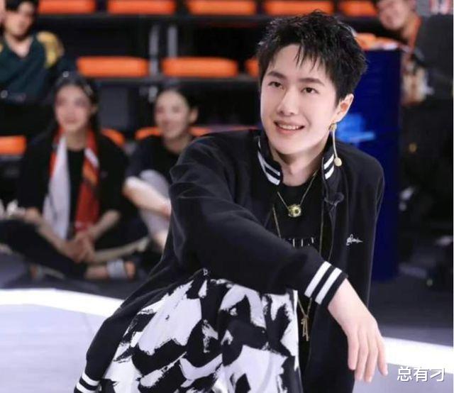 gnz48|王一博:不认识李易峰!网友立马扒出两人同框视频,被打脸了?