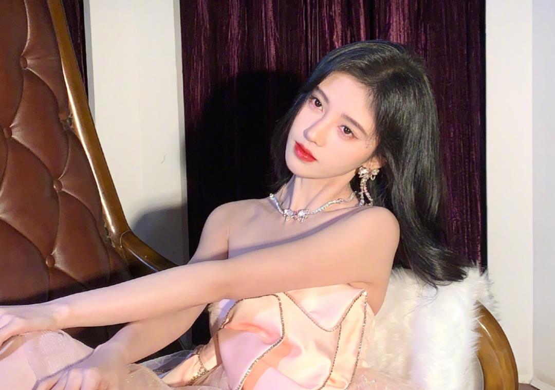 熊黛林|颜值变化大的明星，熊黛林削腮帮子，谢楠的脸从扁平变立体