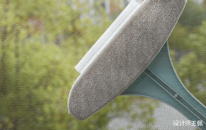 才知道,洗纱窗可以不用拆不用卸,喷一喷,灰尘自己往下掉