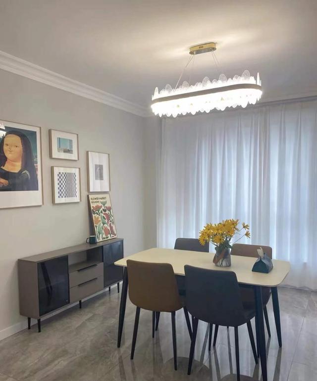 90后夫妇坚持“穷装”,226㎡才花17W,全屋没有一丝俗气,太美了