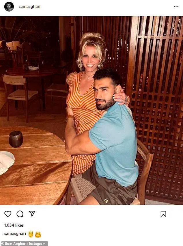 布兰妮·斯皮尔斯|小甜甜布兰妮网上连发luo照,引网友担忧:你没事吧?