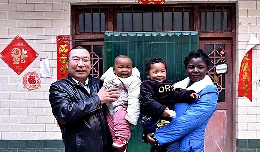 21岁非洲姑娘嫁大29岁河南农民,和儿子一起上幼儿园,如今怎么样