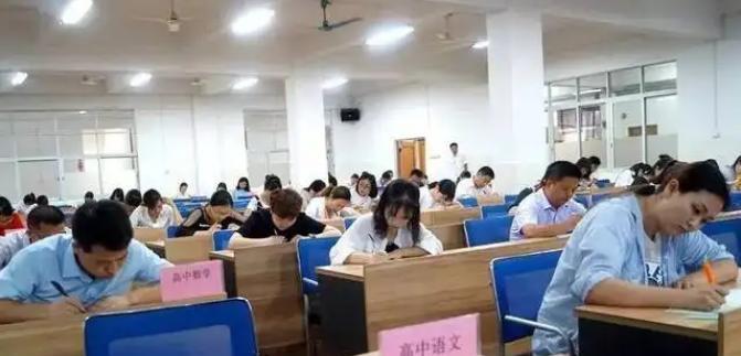 富士康|中学招聘收到12份博士简历，负责人挑花眼，内卷现实是学生的无奈