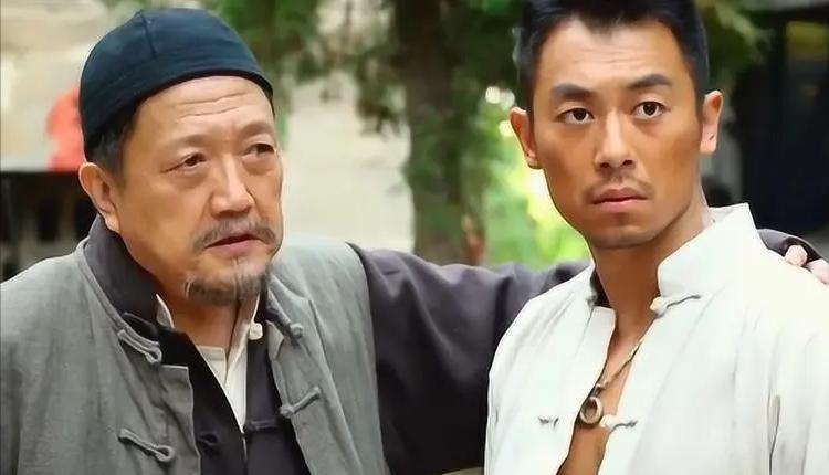 余占鳌|《红高粱》:长大后才懂,余占鳌3骂九儿嫌贫爱富,不过是不满足