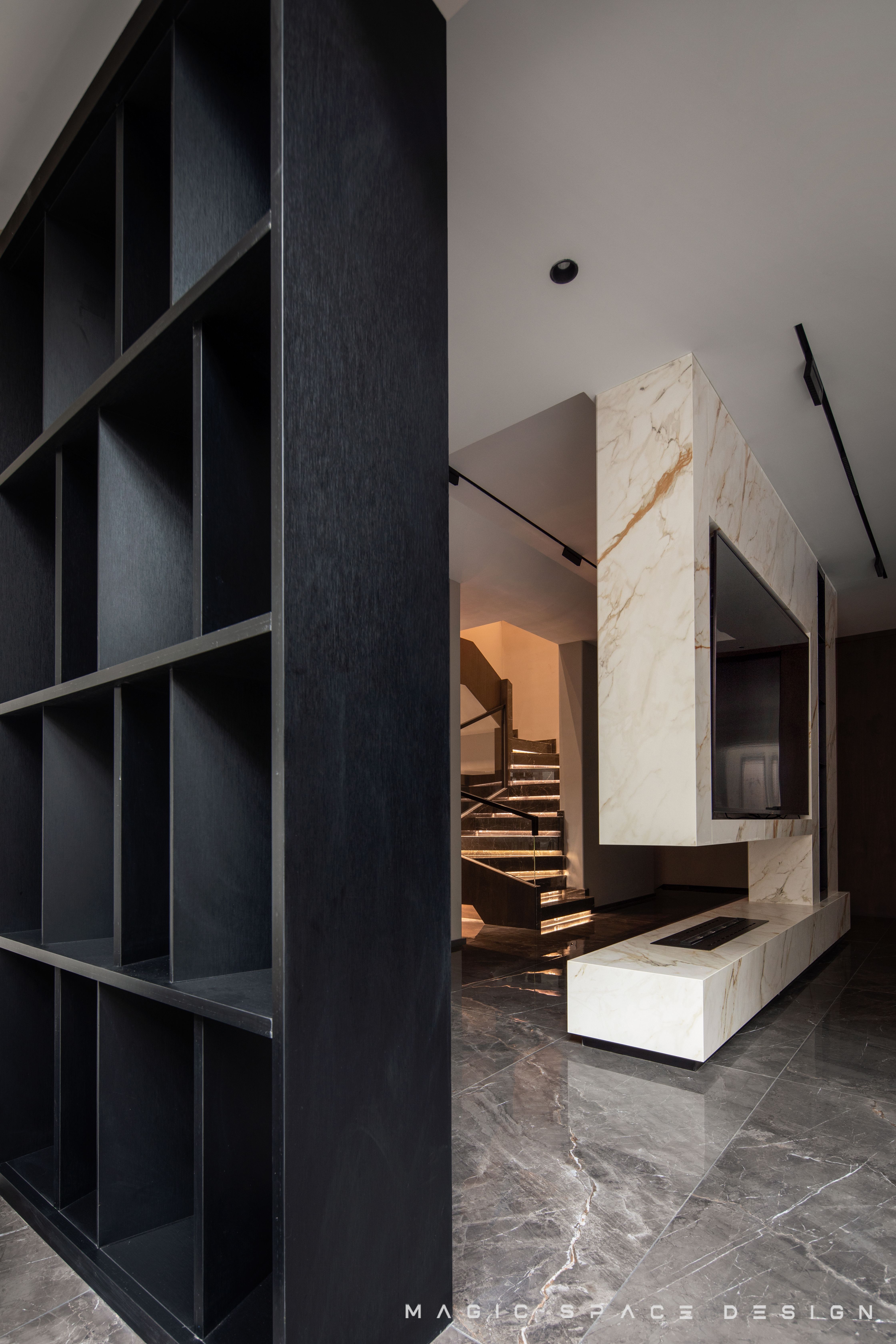 437㎡多层复式,把家里能拆的墙全拆了