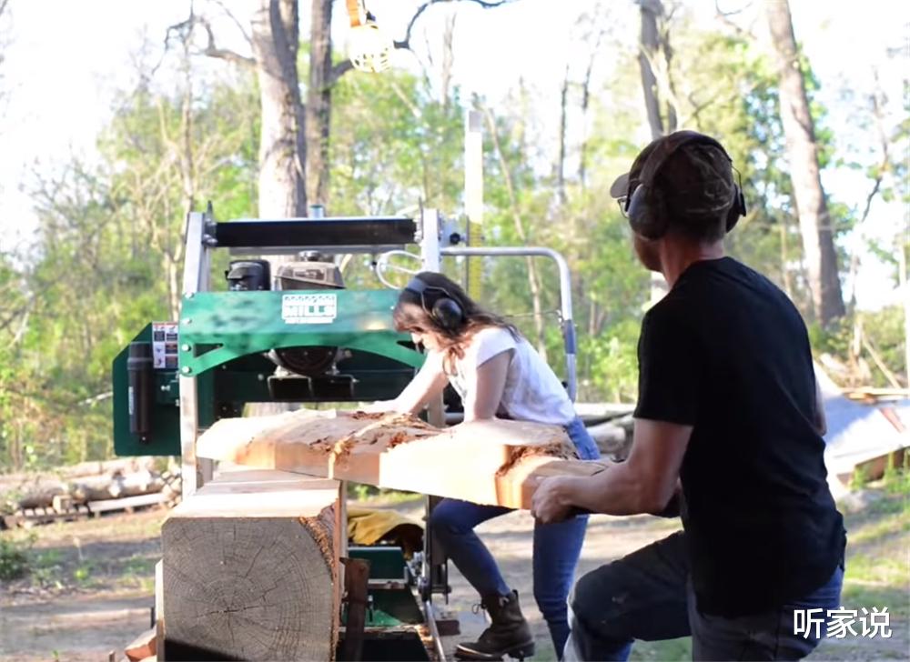 厨房|夫妻俩低价造出15㎡小树屋,“巴掌大”的空间,也可以是有趣的家