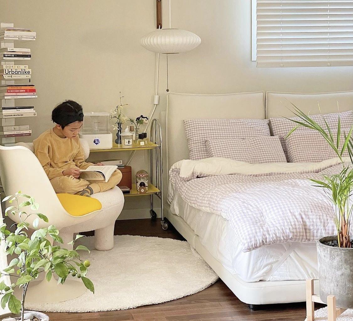 这位韩主妇,一天带俩娃,她依旧让屋子干净不乱,这生活真的棒!