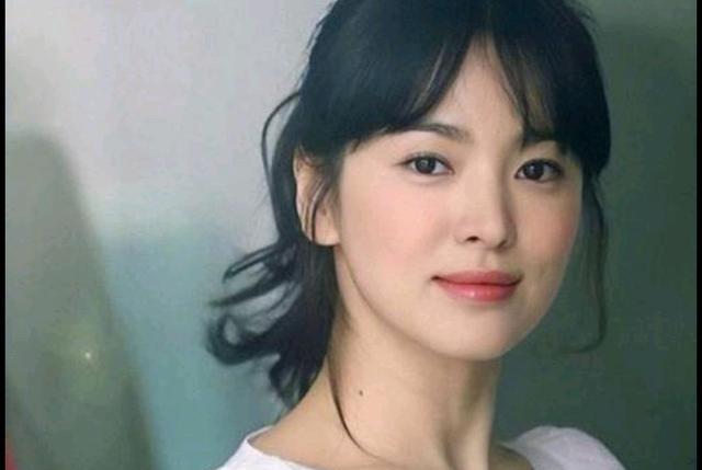 宋慧乔|蹭热度？玄彬孙艺珍婚礼现场，宋慧乔本身就是大女主！