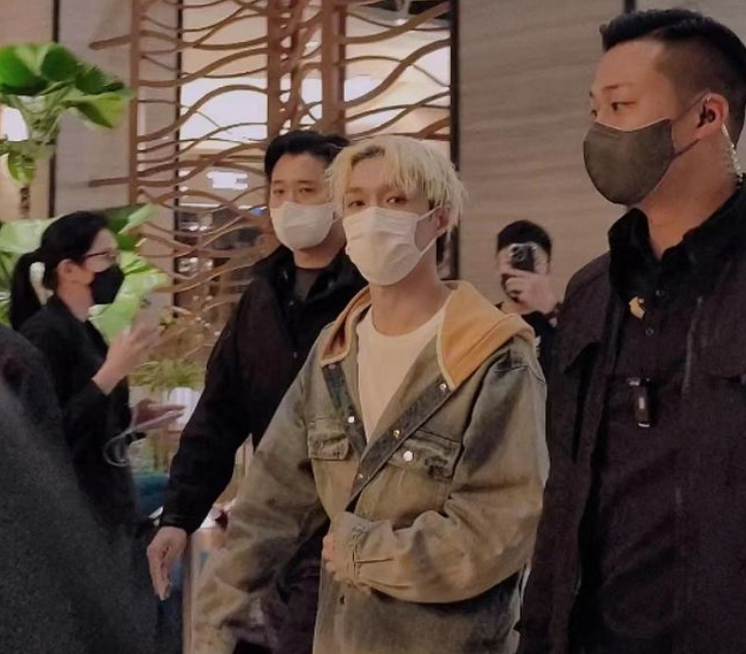 邓紫棋|太卷了！海拔两千米，张艺兴唱跳两个半小时，邓紫棋唱到缺氧头晕