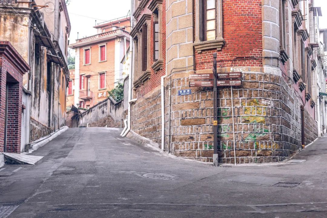 旅行|最适合一个人去的15个漫游地，累了就出去走一走