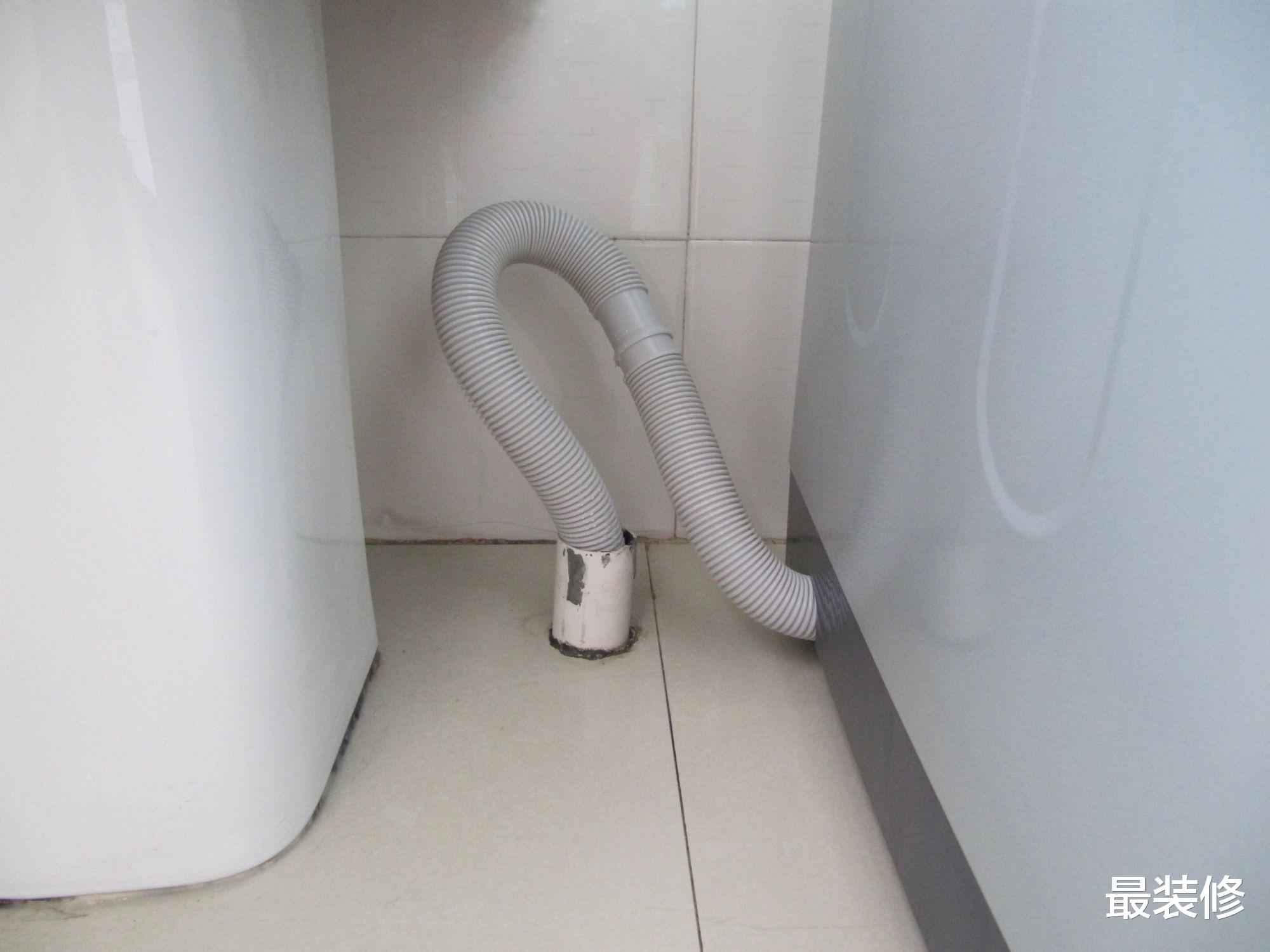 洗衣机排水管要不要插地漏?很多人做错,难怪家里臭烘烘
