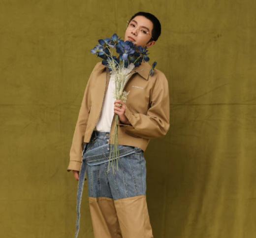 华晨宇|华晨宇又剪寸头发型,前不久还是非主流白发,完全看不出有个女儿