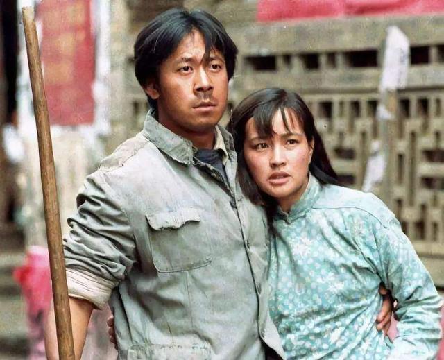 林依晨|96年姜文被宁静“抢”走，刘晓庆的“报复”手段堪称教科书