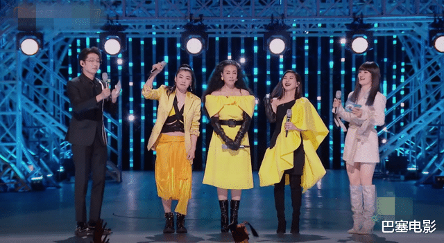 宁静 《浪姐3》一公来了，宁静发型吹偏，张俪美得很显眼，那英好喜感