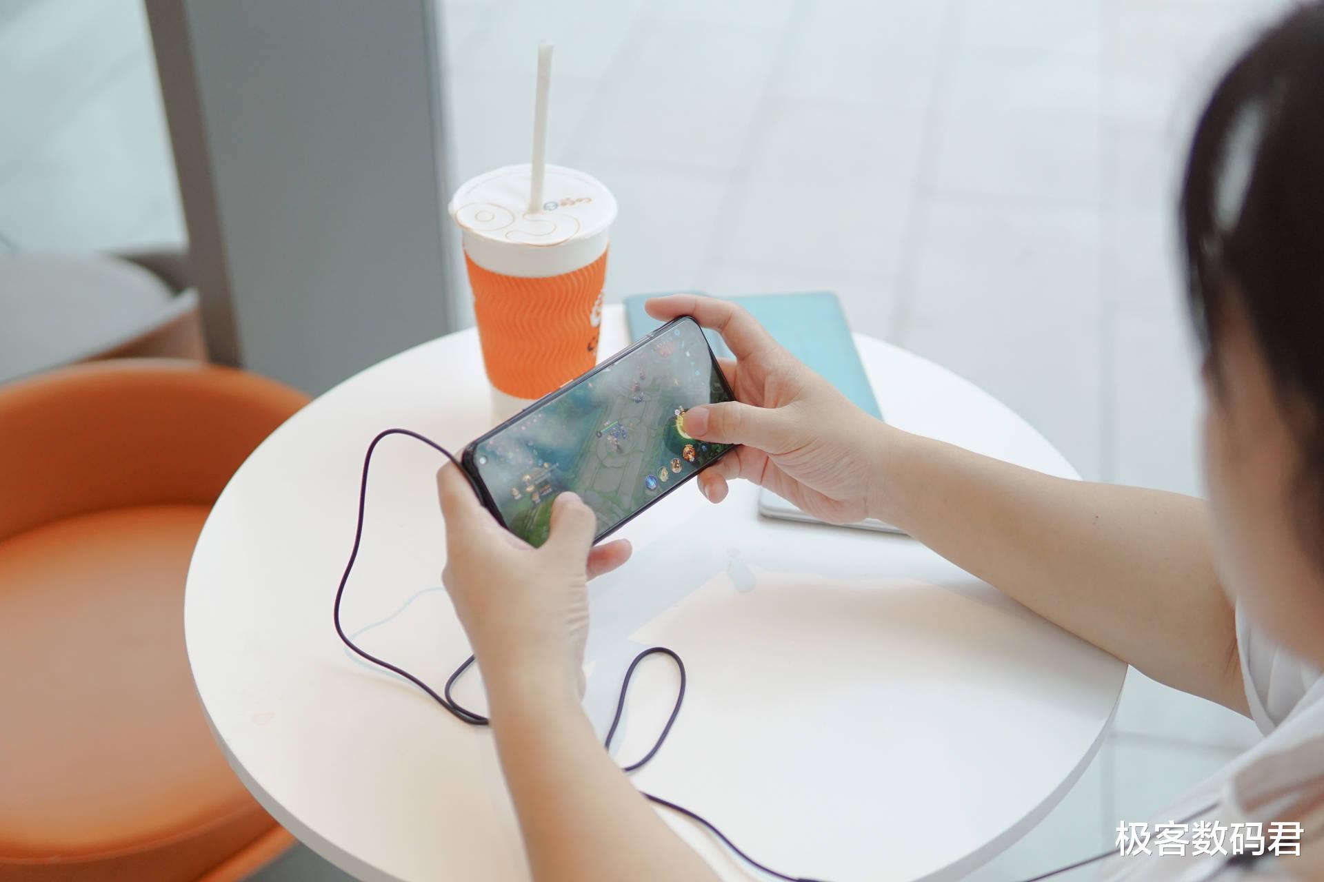 |钱没白花!一百多的漫步者电竞耳机,约等于吃鸡物理外挂