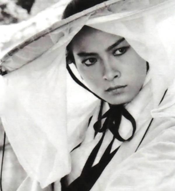 徐枫|金马影后徐枫:替夫还债二婚嫁给汤君年,如今在浦东成立汤臣一品