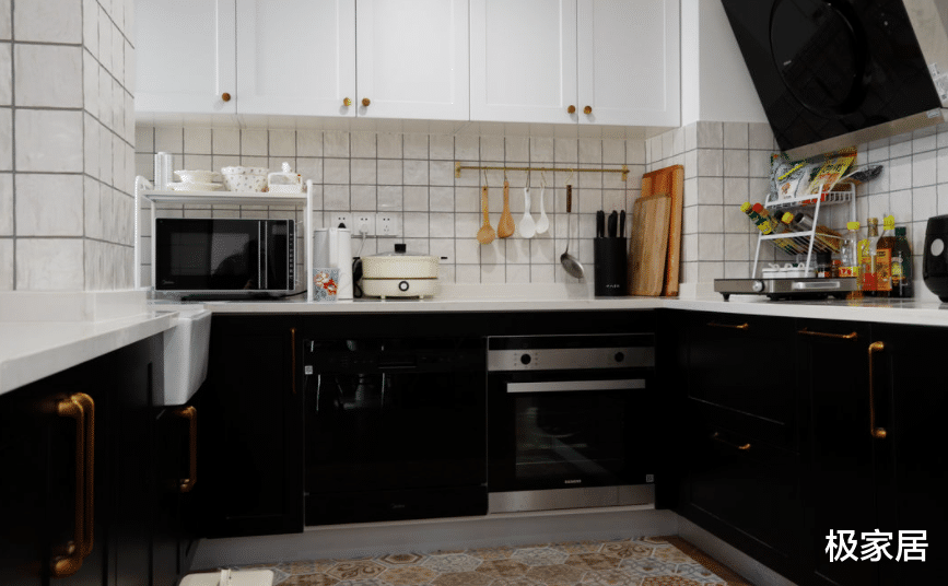 一居室也能很俏皮，家里也能有游乐空间，还有超大收纳区