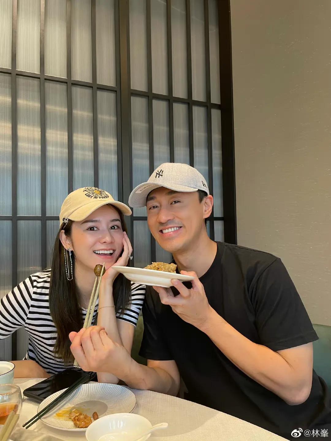林峰|林峯夫妇端午节秀恩爱，张馨月手上鸽子蛋抢镜，看老公眼神超有爱
