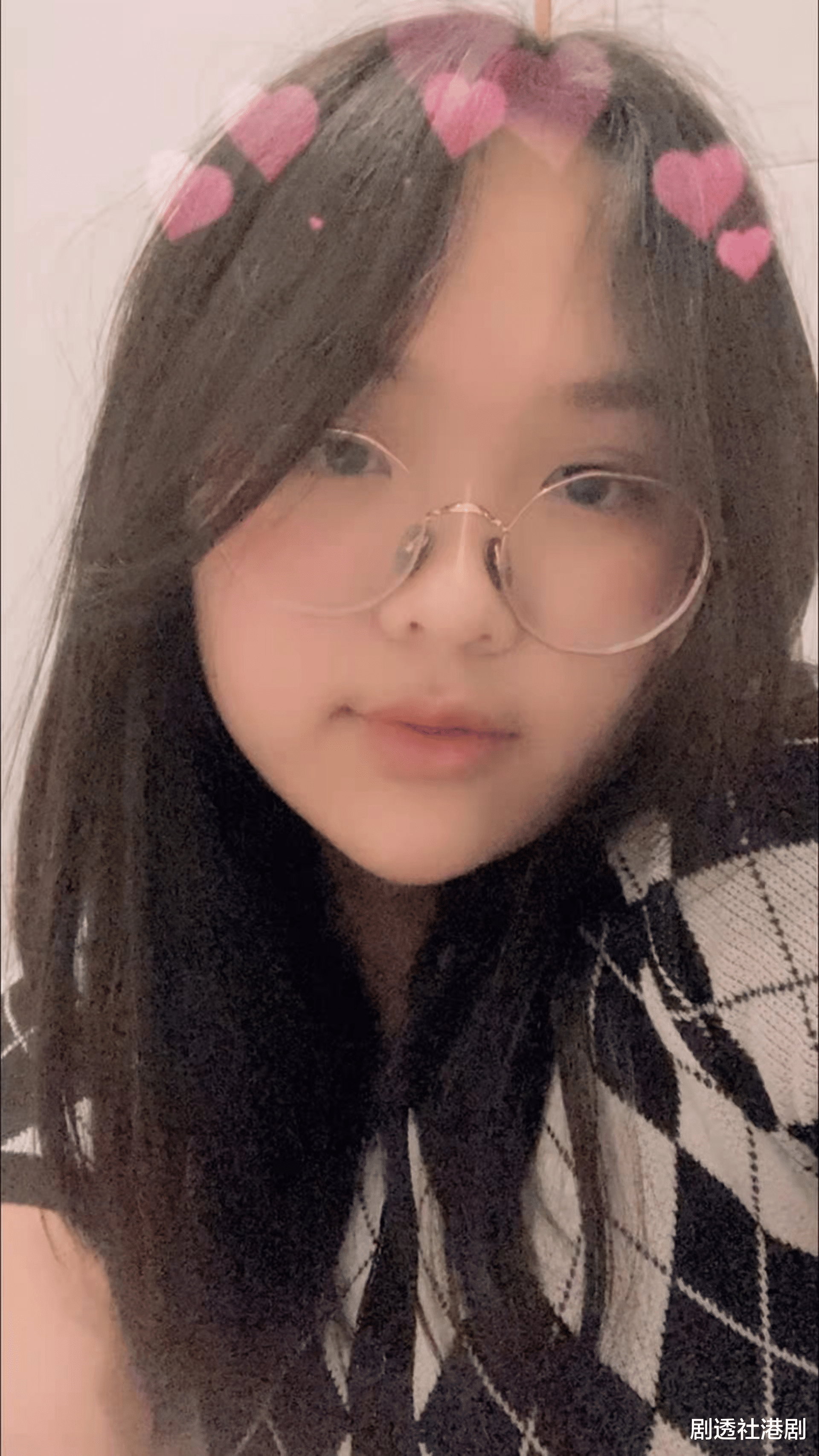 林盛斌|TVB“八爪鱼”14岁大女儿称好身材没有定义，曾自卑即肥又难看