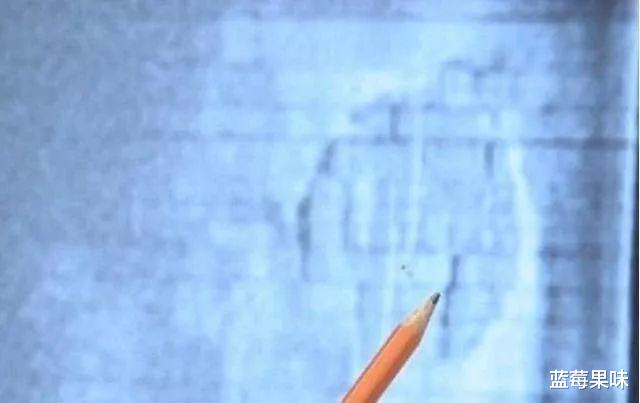 英国海底探测船深海发现不明物体 难道是外星人曾在这里活动过?