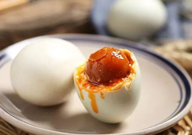 艾灸|心脏不好？少碰“3黄”，少吃“1红”，做好2事，或对心脏好