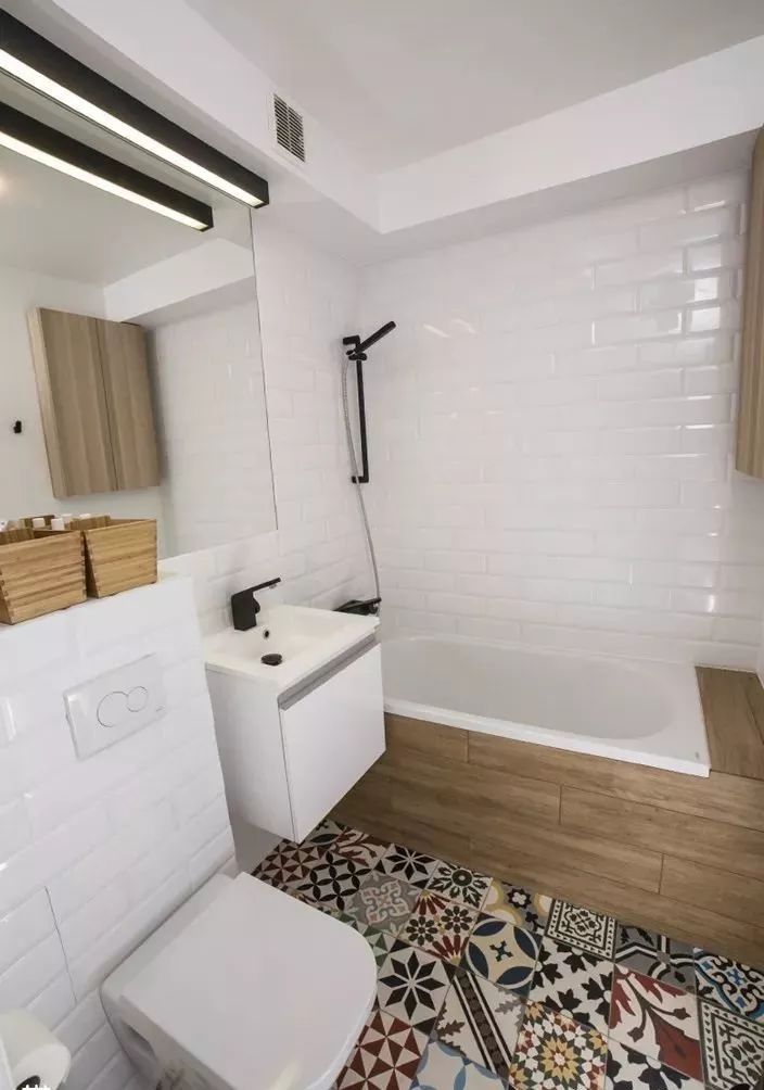 卫生间再小也要装个浴缸,知道的人可能真不多!